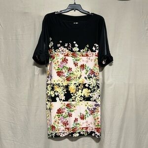 Julian Taylor floral woman’s dress / Size 16W / Box 4-27‎
